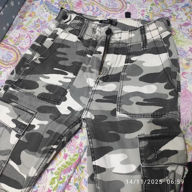 Lote 3 pantalones Bershka, Stradivarius, Pull&Bear