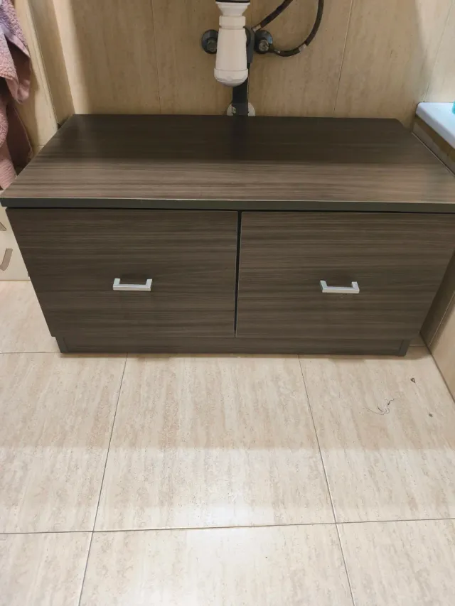 Pack de muebles de baño de color gris.  Urge venta