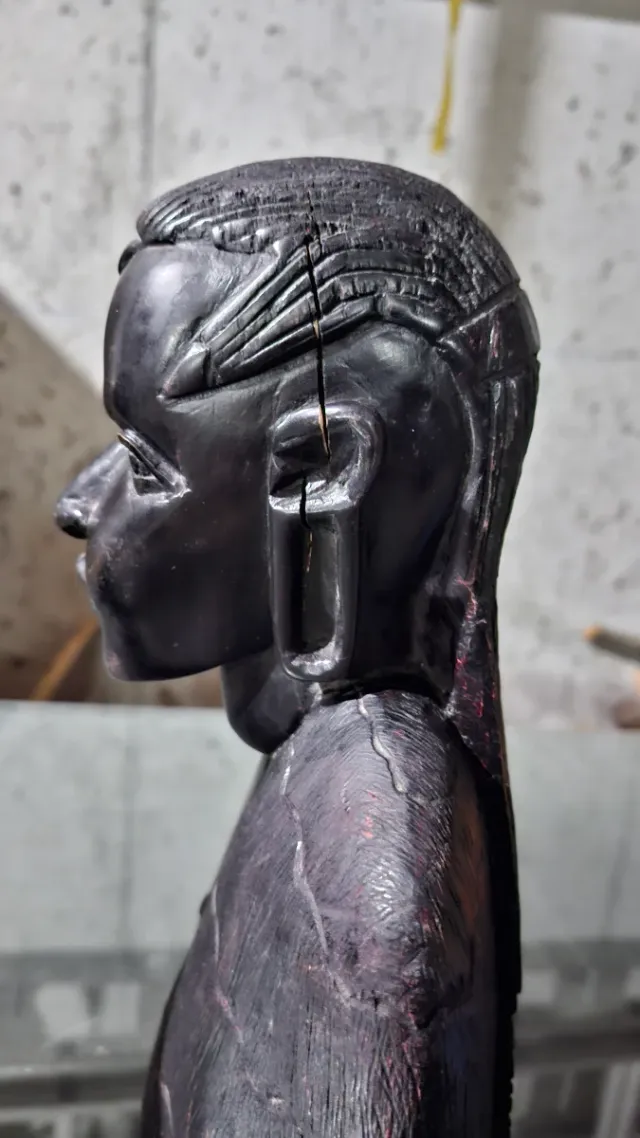 Figuras africanas de madera tallada, pareja.