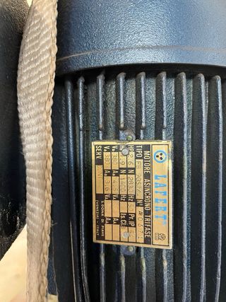 Tronzadora de disco semiautomática para metal