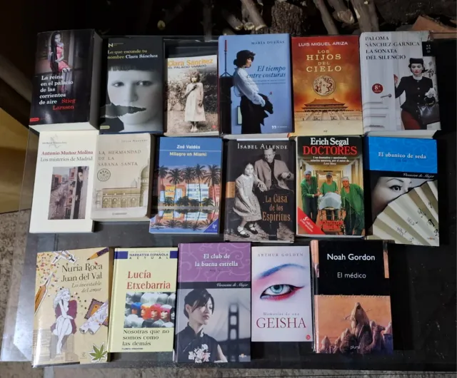 Lote de 17 libros. En buen estado, varios formatos