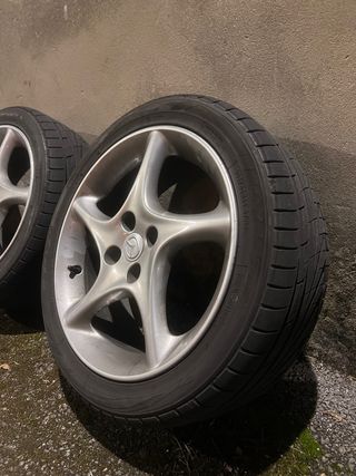 Llantas 16 con neumáticos Toyo TR1