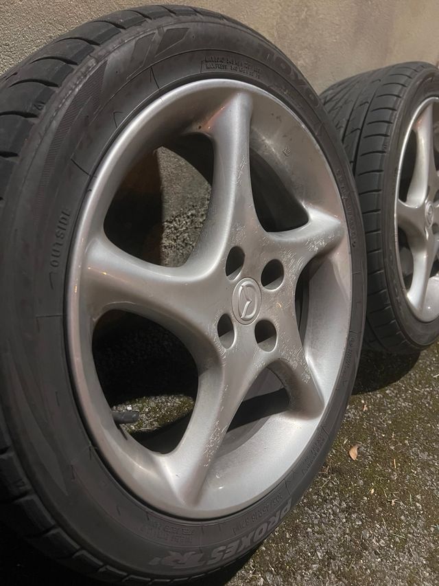 Llantas 16 con neumáticos Toyo TR1