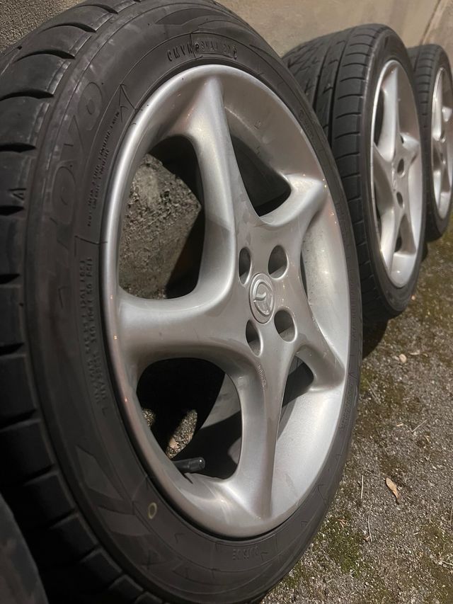 Llantas 16 con neumáticos Toyo TR1