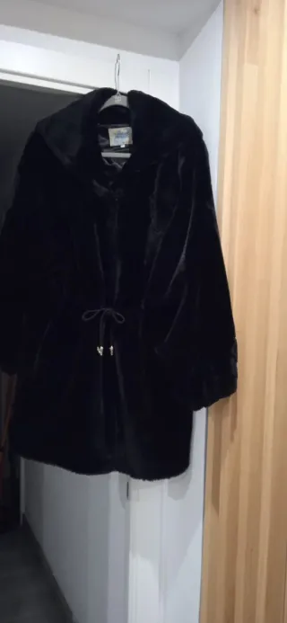 Abrigo vintage cinturón capucha