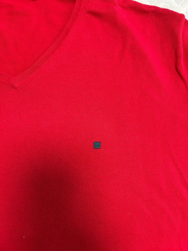 Jersey pico rojo hombre