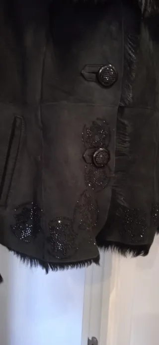 Abrigo de muton espectacular