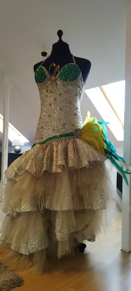 Traje Drag Queen Brasileño
