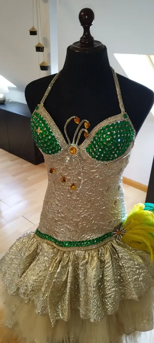 Traje Drag Queen Brasileño