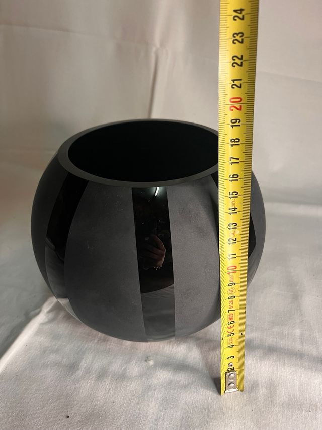 Vaso rotondo in vetro nero lucido e opaca