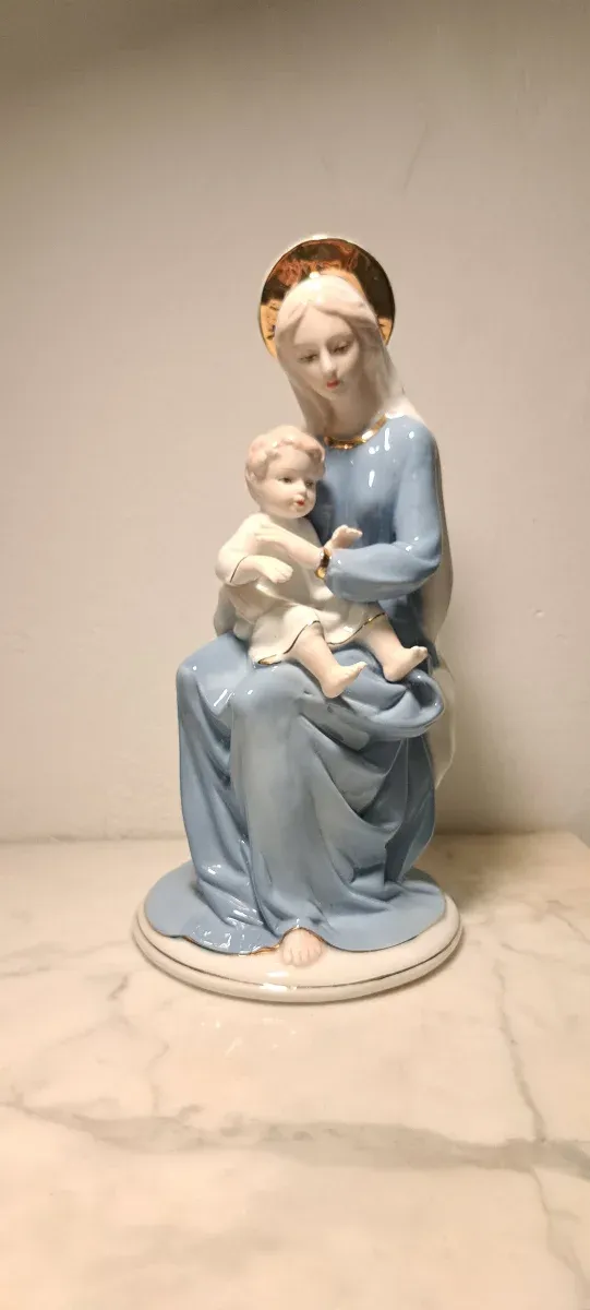 Virgen con Niño Jesús