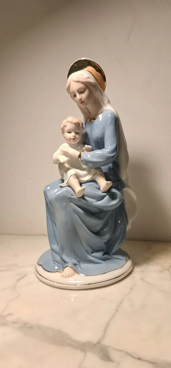 Virgen con Niño Jesús