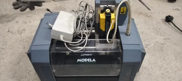 Scanner 3D e fresatrice Roland MDX-15