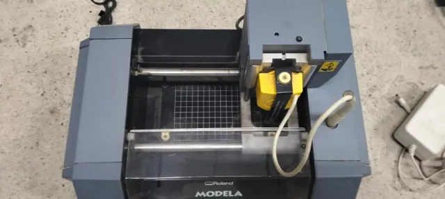 Scanner 3D e fresatrice Roland MDX-15