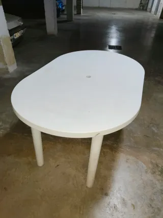 Mesa de plástico ovalada para camping