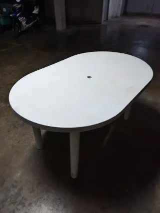 Mesa de plástico ovalada para camping