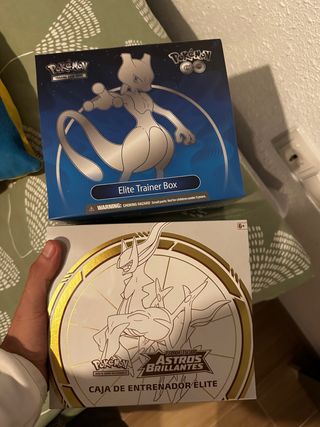 Elite Trainer Box Pokemon Go y Astros Brillant