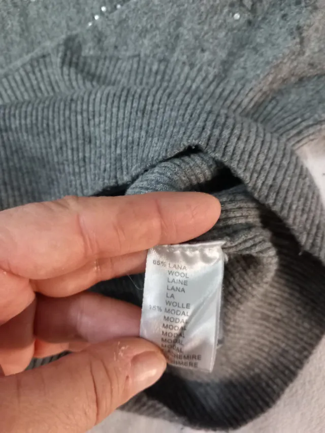 Maglione donna grigio con farfalle