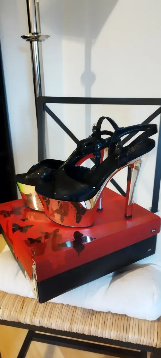 Zapatos Drag Queen Tacón Plataforma Charol negro