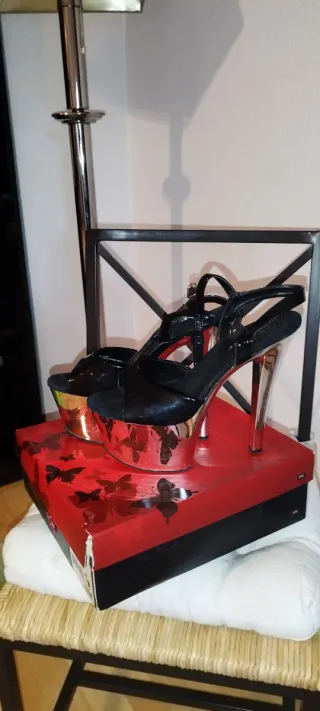 Zapatos Drag Queen Tacón Plataforma Charol negro