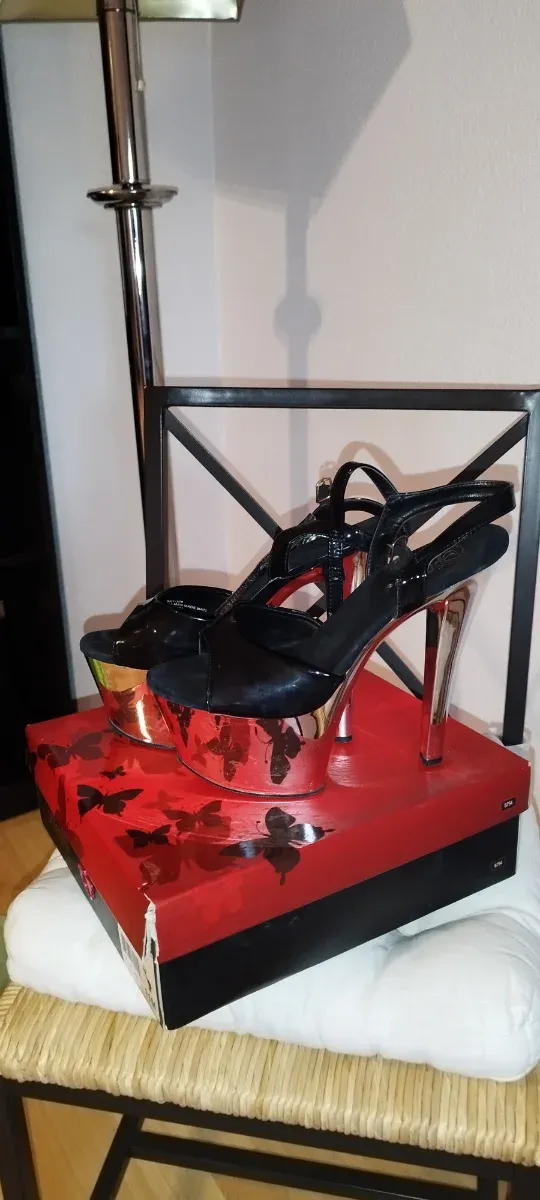 Zapatos Drag Queen Tacón Plataforma Charol negro