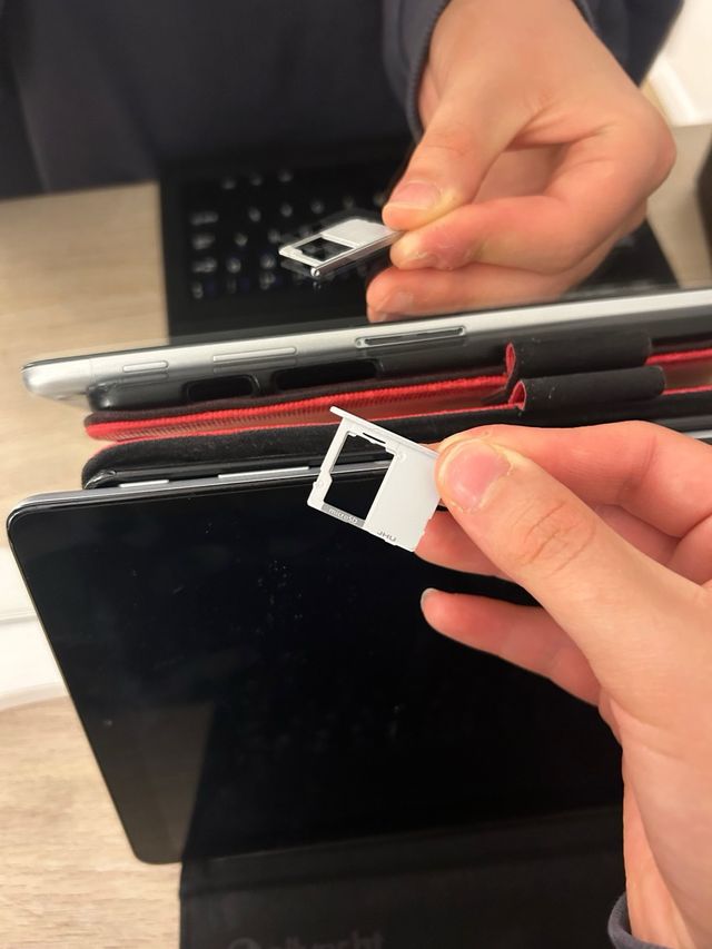 Tablet Samsung con funda y teclado