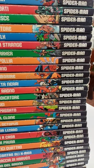 Collezione fumetti spider-man MARVEL
