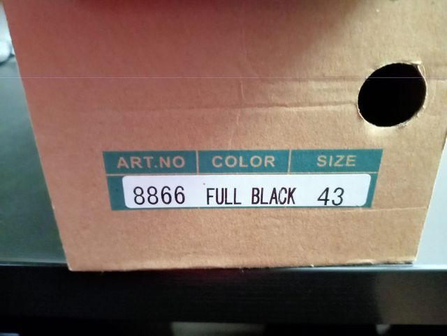 Zapatillas tipo Victoria Negras Talla 43