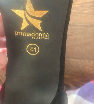 Sandali neri con frange