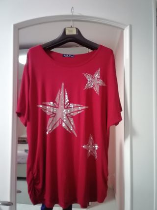 Maglia mezza manica nera con fiori