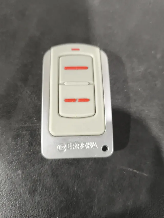 Mando de garaje Erreka IRIS 2