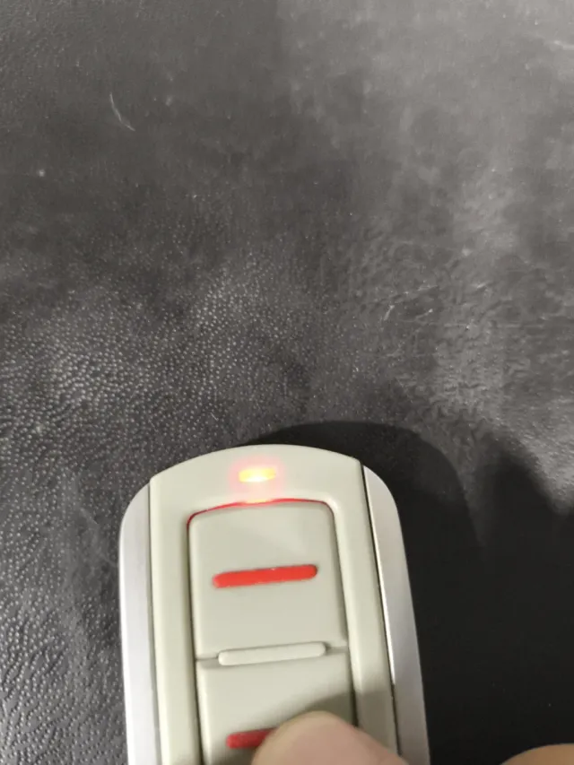 Mando de garaje Erreka IRIS 2