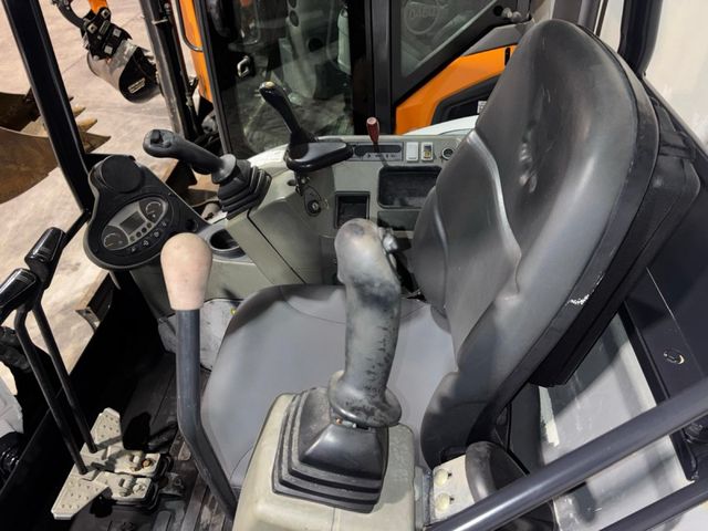 Excavadora Bobcat E26