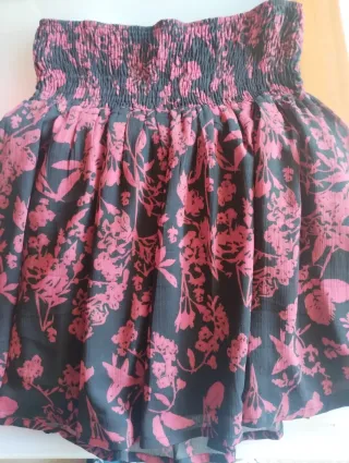 Falda corta estampada floral