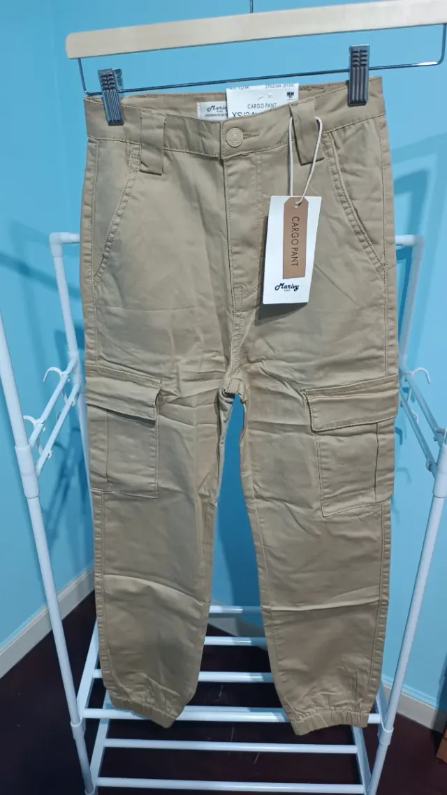 Pantalón cargo beige talla XXS