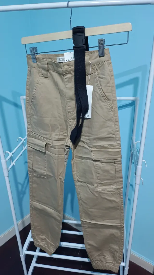 Pantalón cargo beige talla XXS