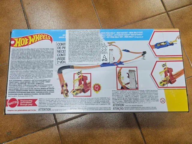 Hot Wheels Stunt Tracks Mega Rally Set