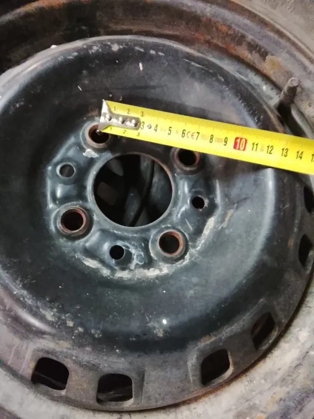 Dos ruedas 155/80R13 79T