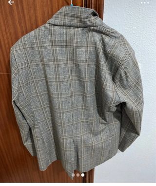 Chaqueta de cuadros beige y gris