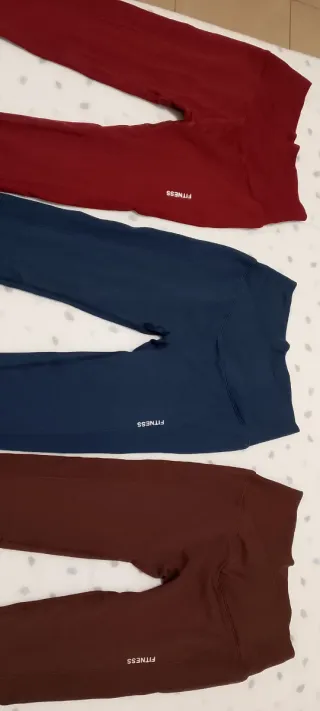 Leggings deportivos mujer azul, marrón y burdeos