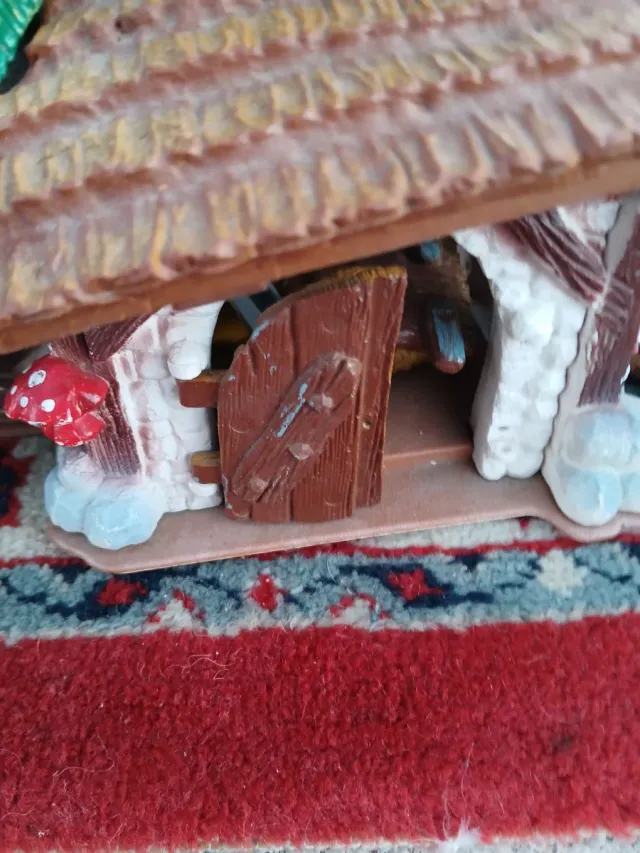 Figuras Pitufos con casa Pello