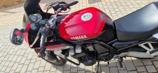 Yamaha FZS 600 Fazer