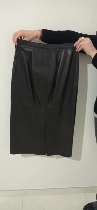 Gonna in vera pelle marrone con spacco