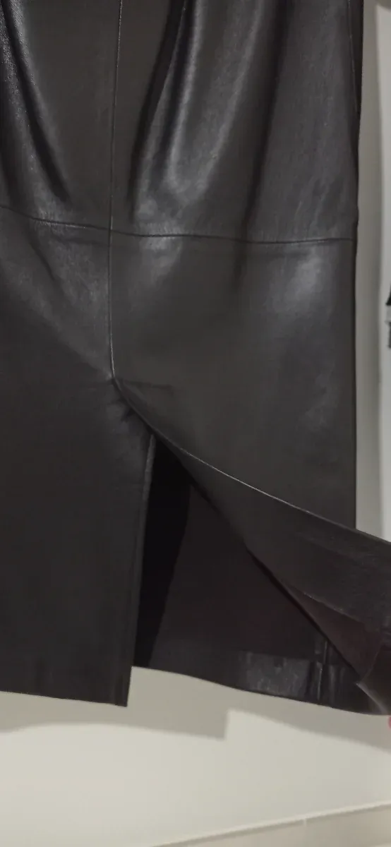 Gonna in vera pelle marrone con spacco