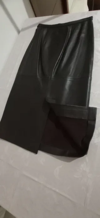 Gonna in vera pelle marrone con spacco