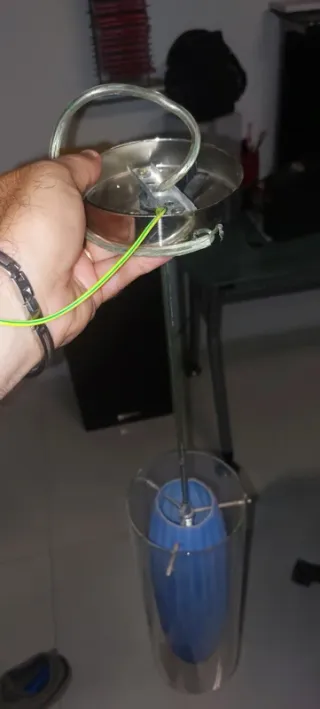 Lampadario cilindro vetro e plastica blu