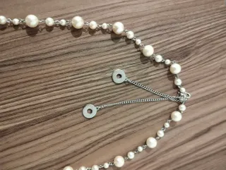 Colgante para modistas con perlas