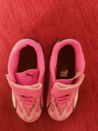 Bota Puma Ultra Play Turf Niña Talla 28