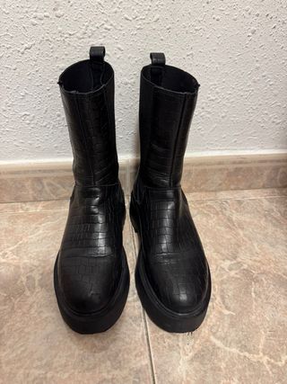 Botines Zign Negros efecto piel cocodrilo