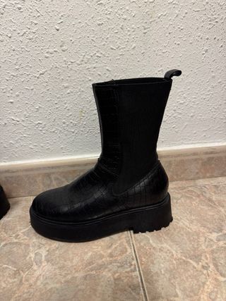 Botines Zign Negros efecto piel cocodrilo